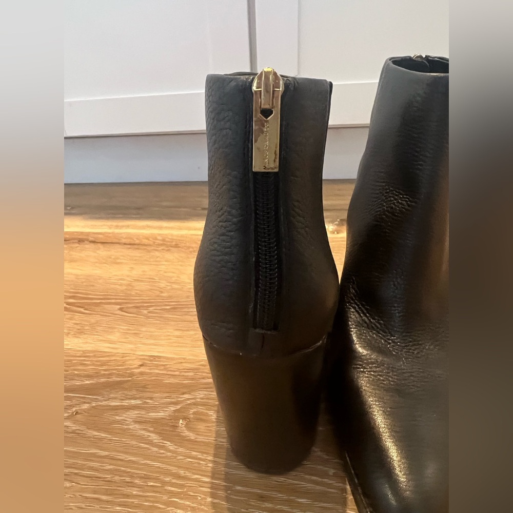 Vince Camuto Black Leather boots size 11 - Picture 2 of 9